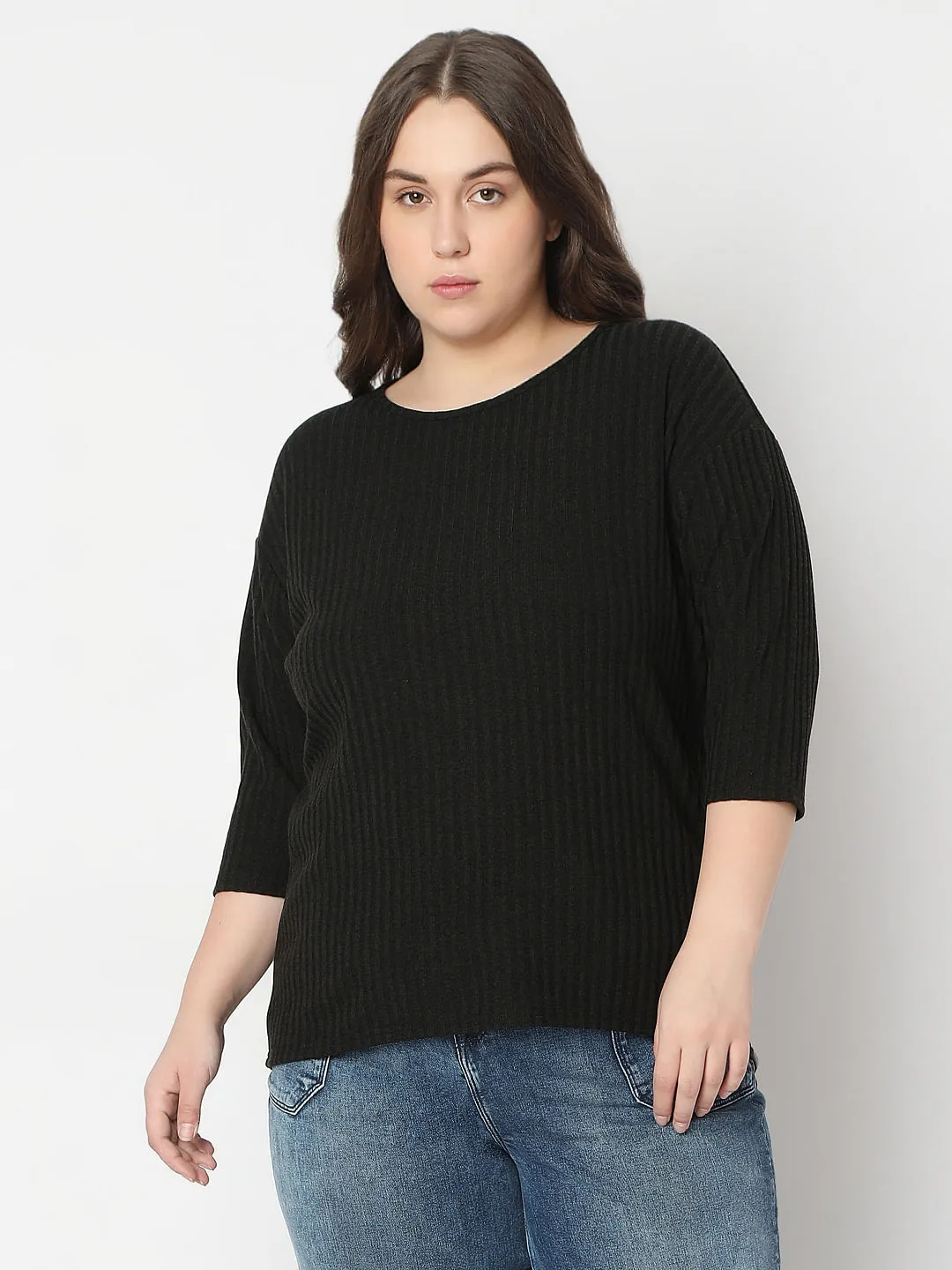 CURVE BLACK ROUND NECK TOP