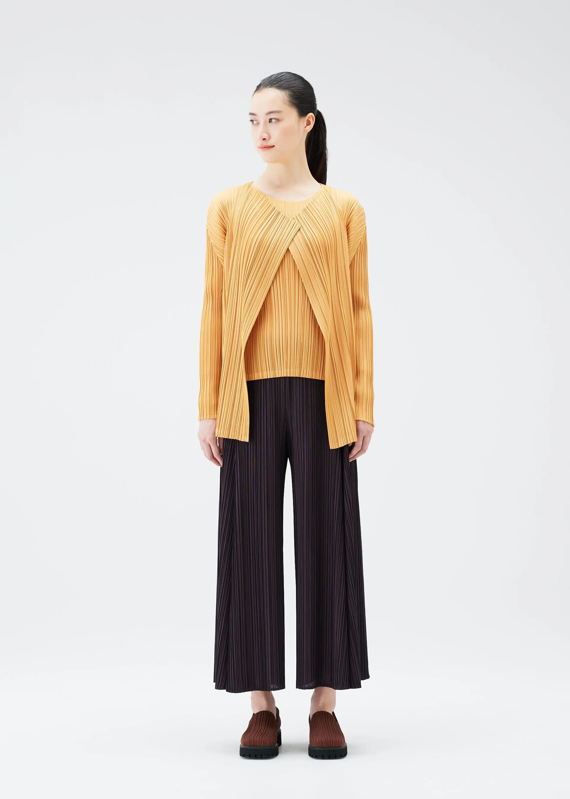 PLEATS PLEASE ISSEY MIYAKE  MELLOW PLEATS CARDIGAN   