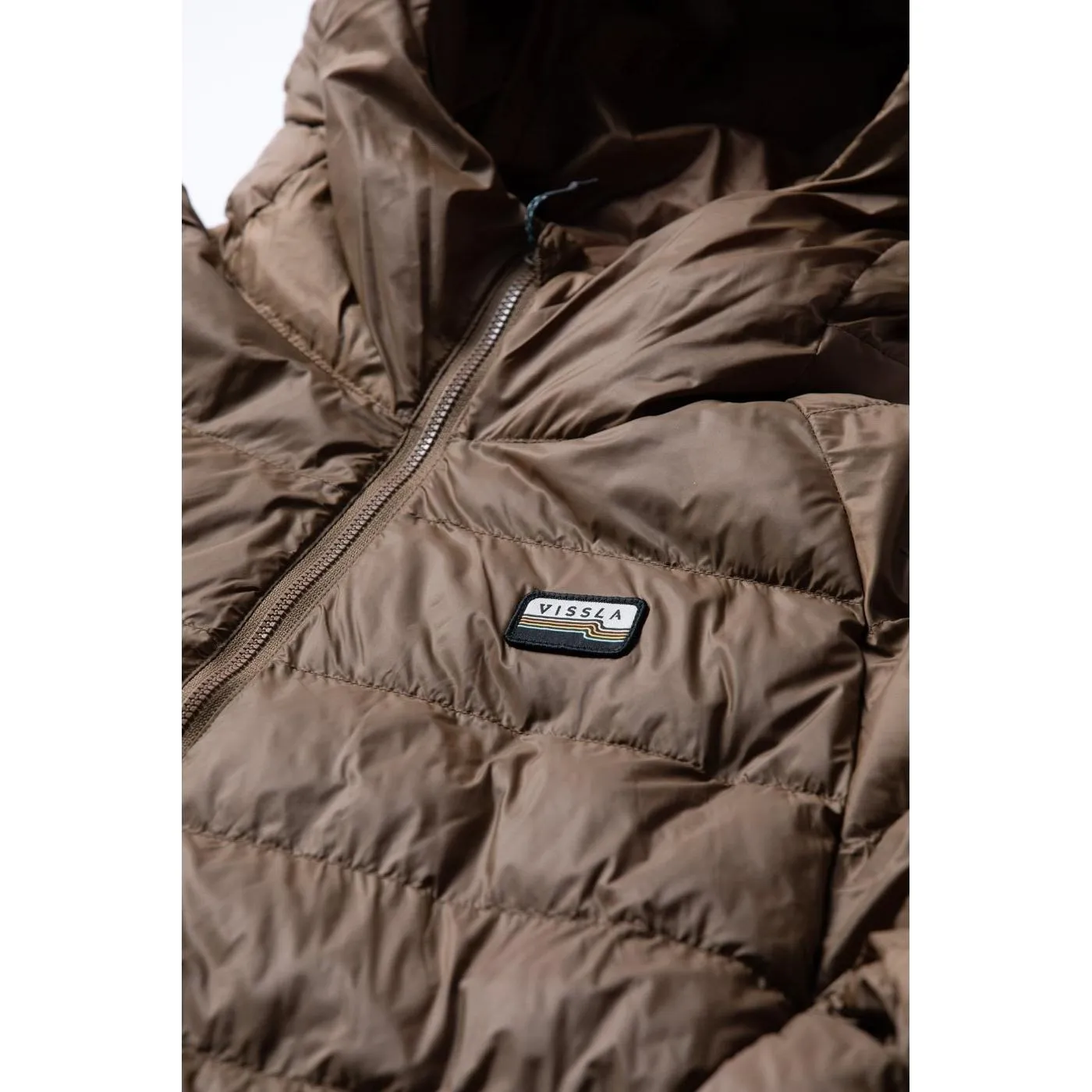   VISSLA Pacific Packable Eco Puff Jacket in Brown   